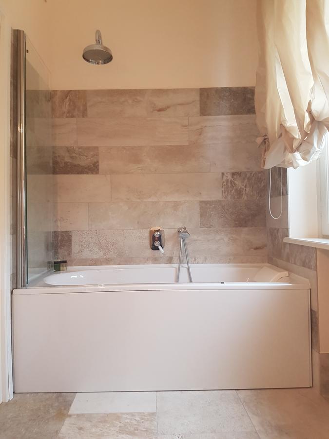 Villa Chiara B&B Biandronno المظهر الخارجي الصورة