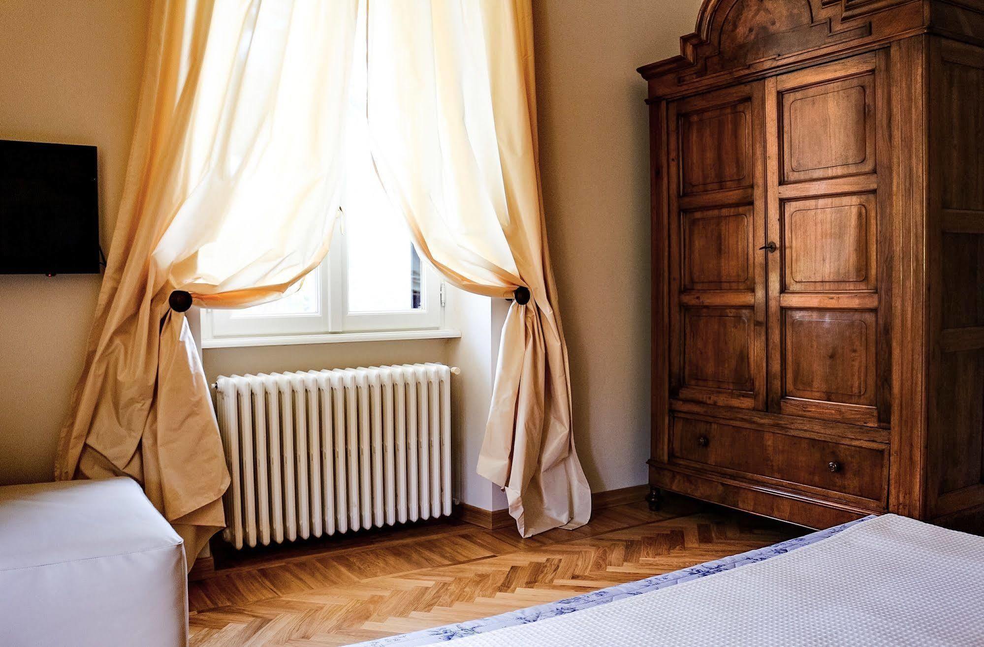 Villa Chiara B&B Biandronno المظهر الخارجي الصورة