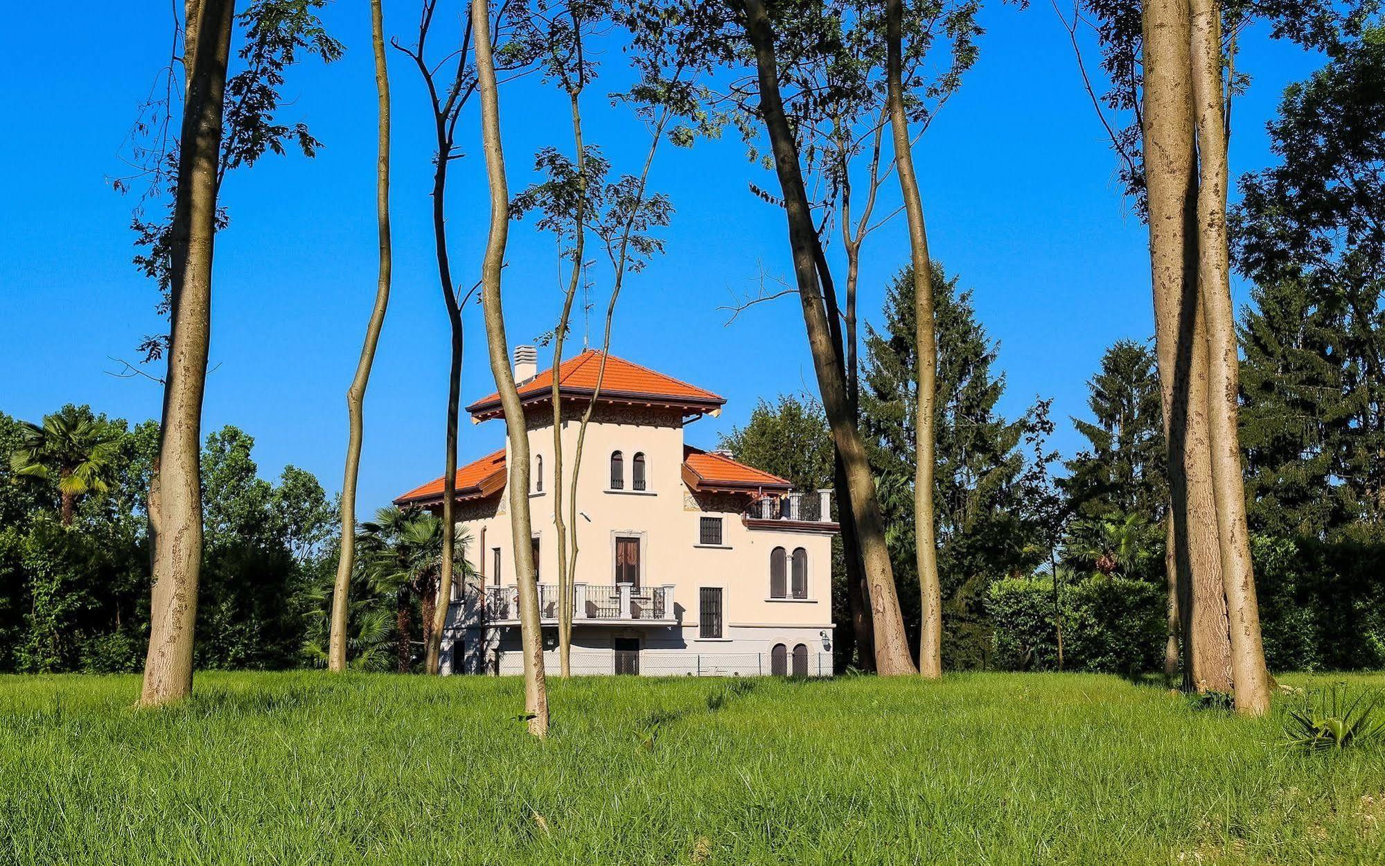 Villa Chiara B&B Biandronno المظهر الخارجي الصورة
